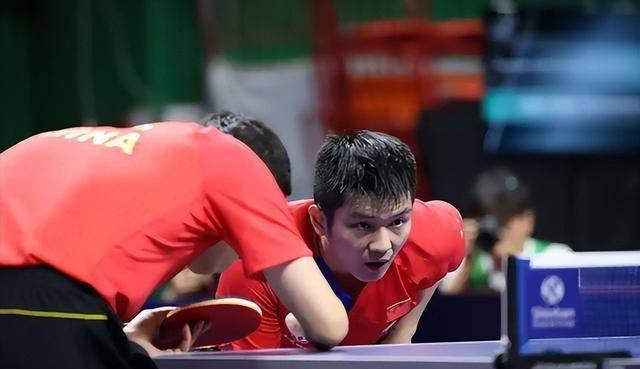 转折点!深圳男篮扳平良机;德甲加时末段攻防权衡;球迷炸锅;赛季目标并未改变 转折点!深圳男篮扳平良机;德甲加时末段攻防权衡;球迷炸锅;赛季目标并未改变