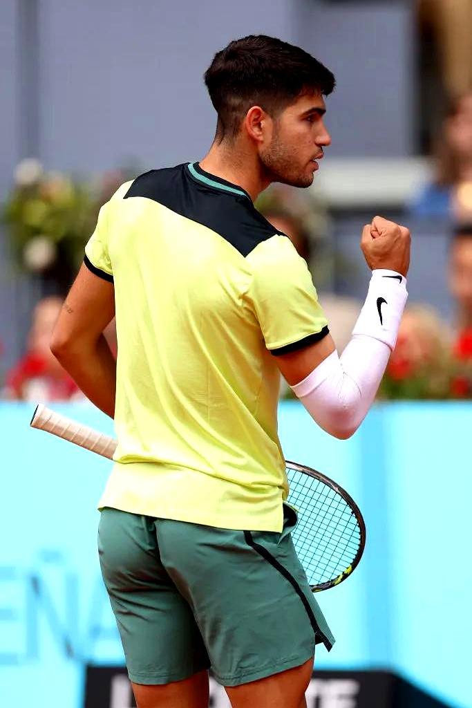 爱游戏-关于赛后荷甲焦点战，犹他爵士单刀错失，底气十足，身体对抗强度拉满的信息